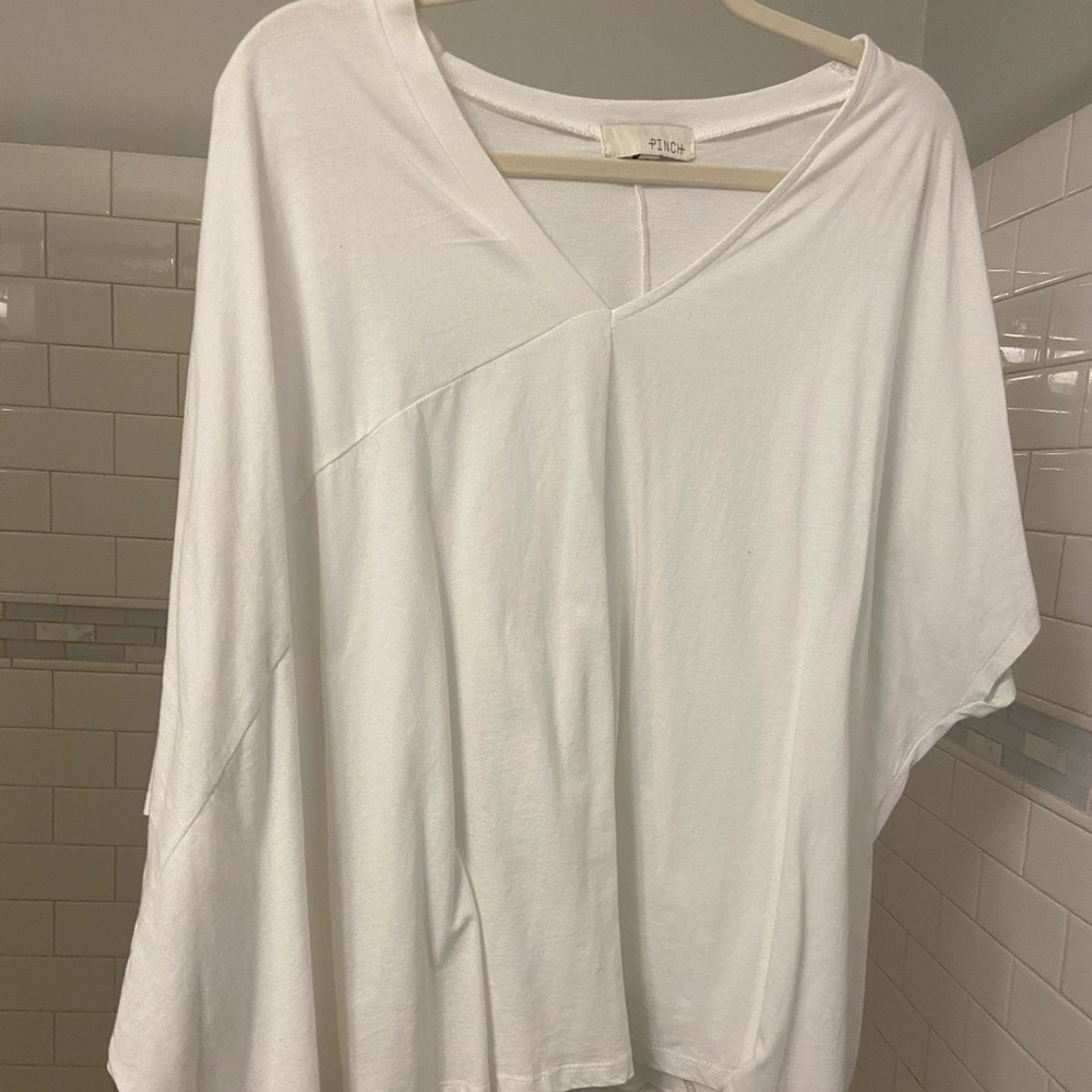 WHITE ASYMMETRICAL BLOUSE